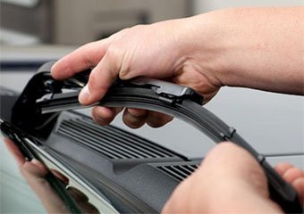 How to Change Windscreen Wipers